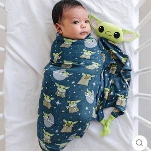 Grogu swaddle & lovey